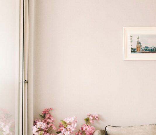Transformă-ți Casa într-un Sanctuar: Idei Simple Pentru un Spațiu Relaxant și Inspirant Photo "Transform Your Home into a Sanctuary: Simple Ideas for a Relaxing and Inspiring Space"