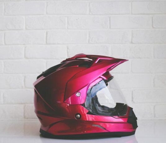 Alegerea căștii potrivite: Confort, siguranță și stil Photo Motorcycle helmet