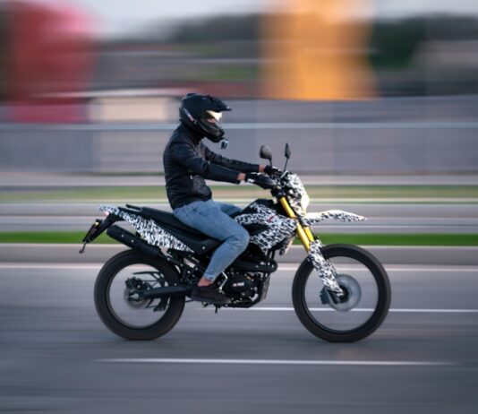 Alegerea sistemului de suspensie potrivit pentru motocicleta ta Photo Motorcycle suspension