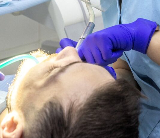 Albire dentară la Cris Smile Studio București: sisteme, protocoale și ce rezultate poți obține