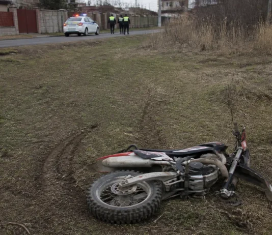 Motociclist urmărit pe străzile din Chiajna după ce a ignorat semnalele polițiștilor Motociclist urmărit pe străzile din Chiajna după ce a ignorat semnalele polițiștilor