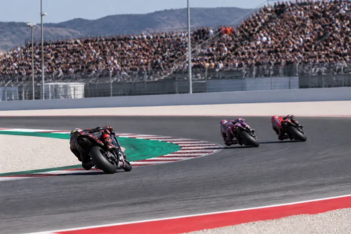 Marc Márquez câștigă sprintul de la Misano, înaintea lui Marco Bezzecchi Marc Márquez câștigă sprintul de la Misano, înaintea lui Marco Bezzecchi